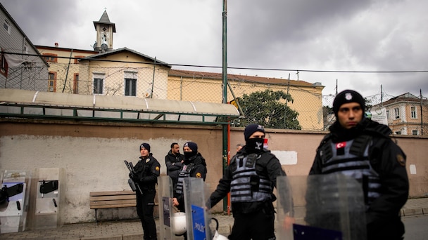 Arrestohen 51 të dyshuar në lidhje me sulmin në një kishë në Stamboll