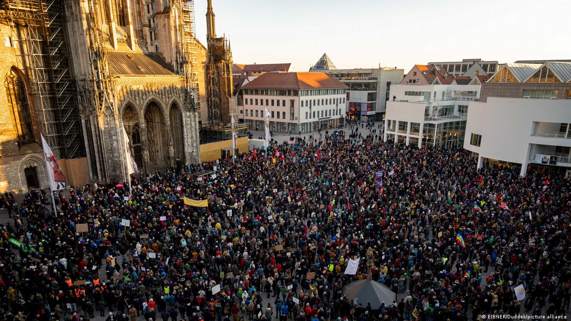 nga zbulimi i planit te fshehte te partise se ekstremit te djathte te protestat masive pse gjermanet dolen ne rruge