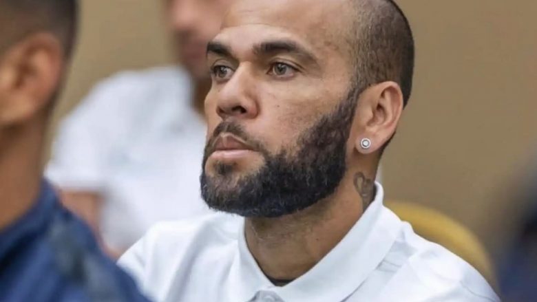 akuzohet per abuzim seksual dani alves del sot para gjykates ne proces 28 deshmitare 270 gazetare te akredituar