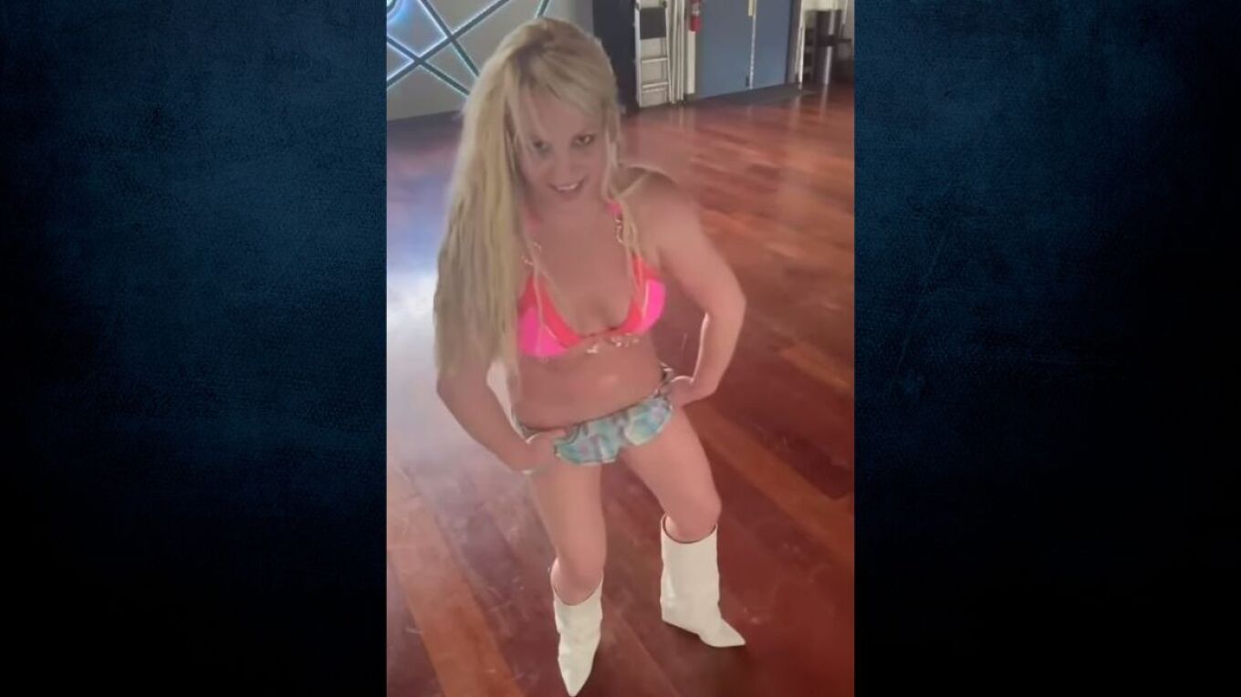 Britney Spears kërcen me rroba banje në Instagram, shihni videon e postuar nga ylli