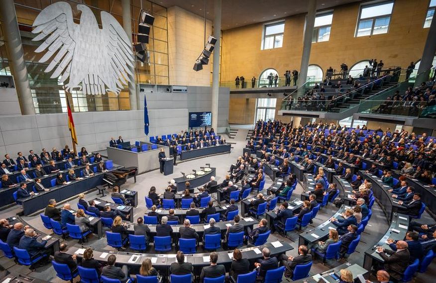 Debati mbi buxhetin në Bundestag, analiza: Sa dhe ku duhet të kursejë Gjermania