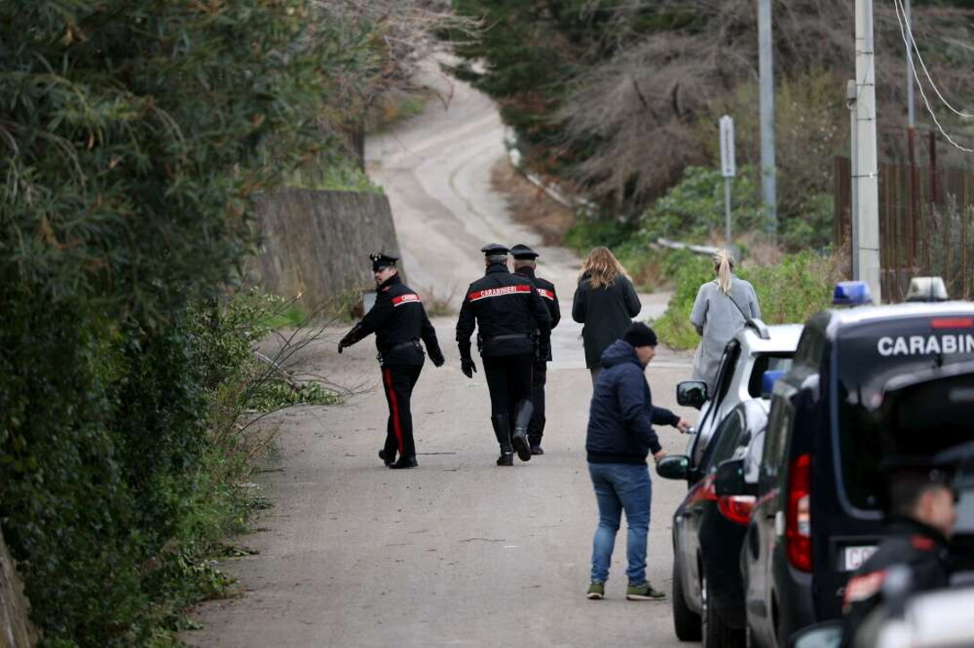 ekzorcizmi kunder demoneve 17 vjecarja e arrestuar u dergoi mesazhe miqve te saj gjate vrasjes se nenes dhe dy vellezerve