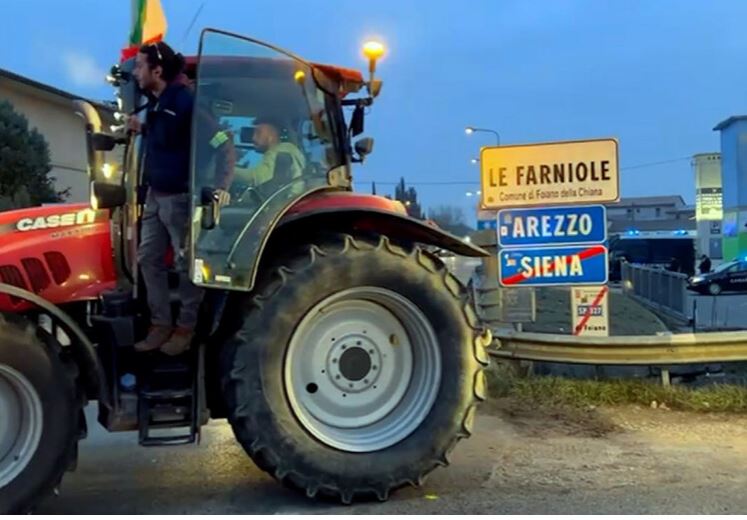 Fermerët nga e gjithë Italia protestojnë sot në Romë, me traktorë nisen nga…