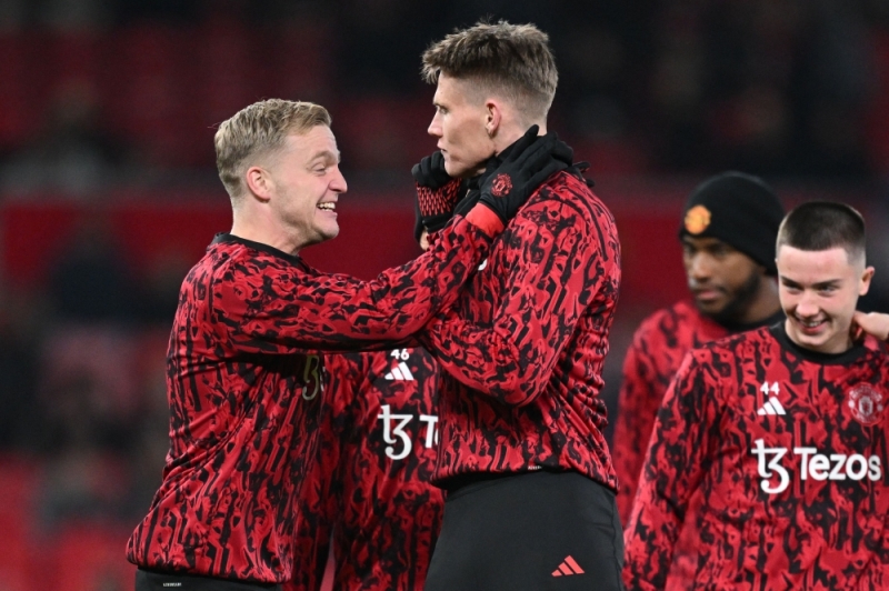 i huazuar nga manchester united klubi gjerman le mesfushorin jashte listes se europes