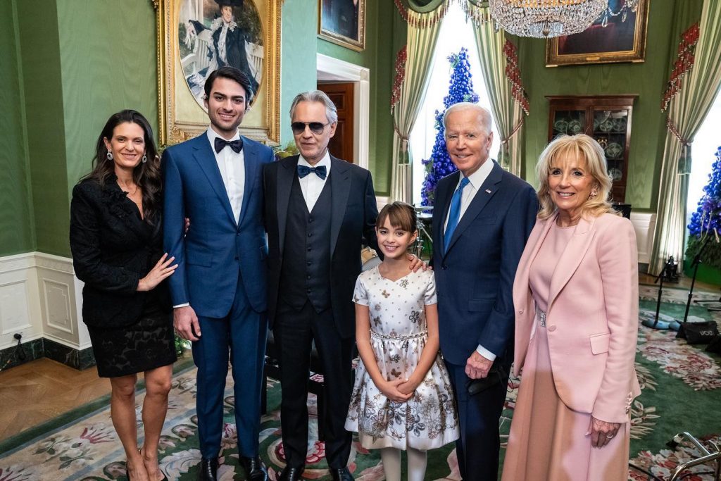 joe biden kenget e andrea bocellit me ndihmuan te kapercej dhimbjen e humbjes se djalit tim