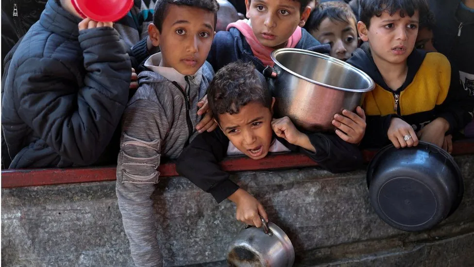 paralajmerimet nderkombetare ndaj izraelit rriten ndersa planifikon ofensiven ne rafah kampi i fundit strehon 1 5 milion njerez okb nuk kane ku te shkojne