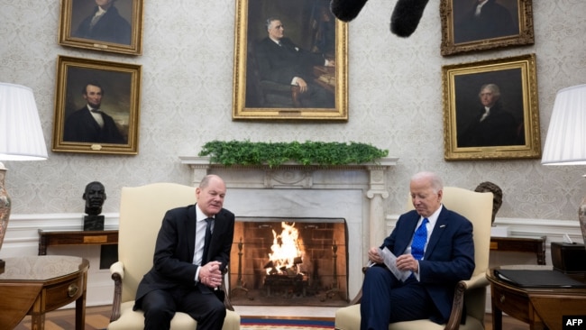 presidenti biden takohet me kancelarin gjerman diskutojne per