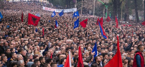 rreth 1100 efektive dhe civile ne gatishmeri kamera me rezolucion te larte dhe blindimi i kryeministrise ja masat per mbarevajtjen e protestes se opozites