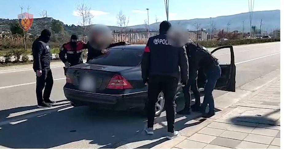 aksion i befte i policise se vlores kontrolle te makinave luksoze per sende te paligjshme dhe