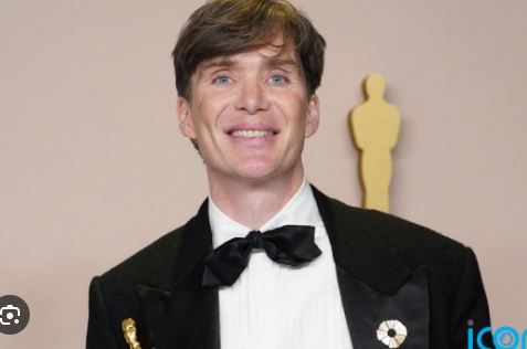 aktori i njohur cillian murphy imazhi i ri versaces