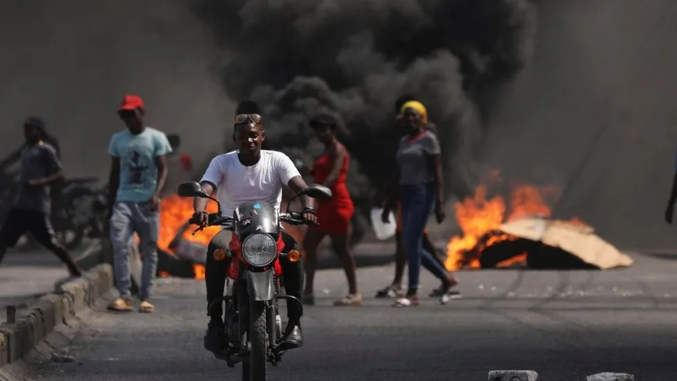 Çfarë po ndodh? Bandat lirojnë 4000 të burgousur në Haiti