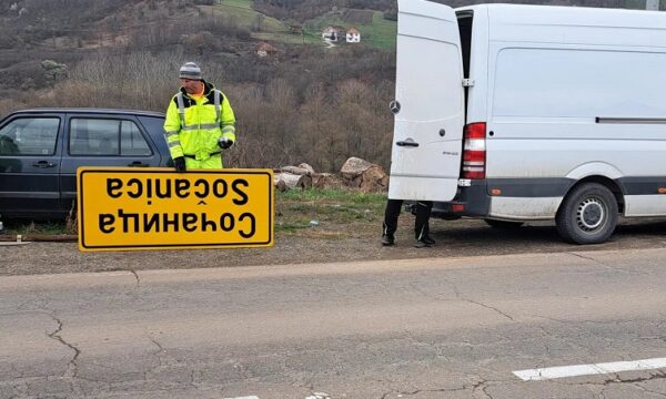 hiqen tabelat me alfabetin serb ne veri te kosoves zevendesohen me ato shqip serbisht