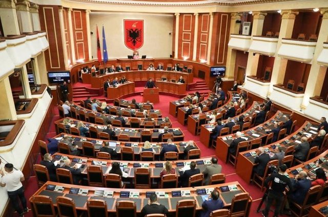 kerkesa e opozites per anulimin e votimit ne kuvend mblidhet sot sekretariati i etikes