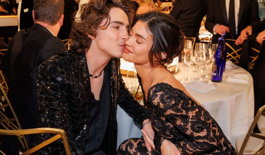 kylie jenner dhe timothee chalamet i japin fund lidhjes