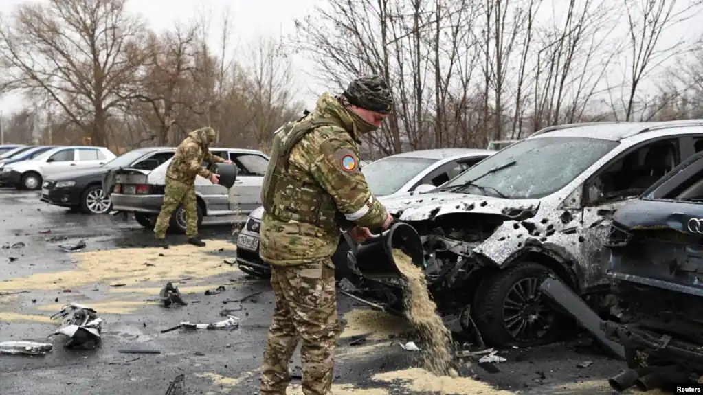 lufta ne ukraine banoreve te rajonit rus ne kufi u kerkohet te evakuohen