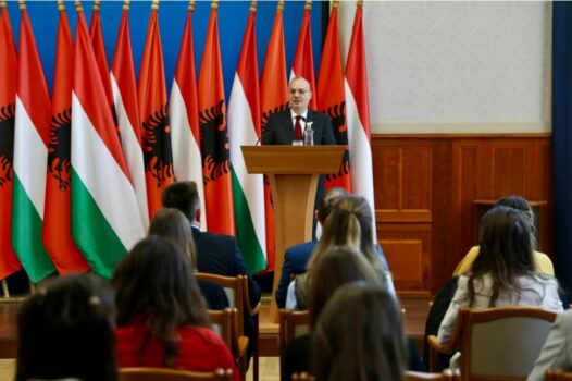 ministri hasani ne hungari humbja e ballkanit perendimor nuk eshte nje opsion per be ne kjo do demtonte seriozisht kredibilitetin e saj