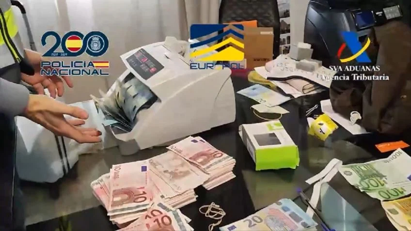 pjese e rrjetit te narko trafikantit dritan gjika policia spanjolle dhe ekuadoriane tjeter operacion ne kreu te organizates pronari i nje kompanie bananesh