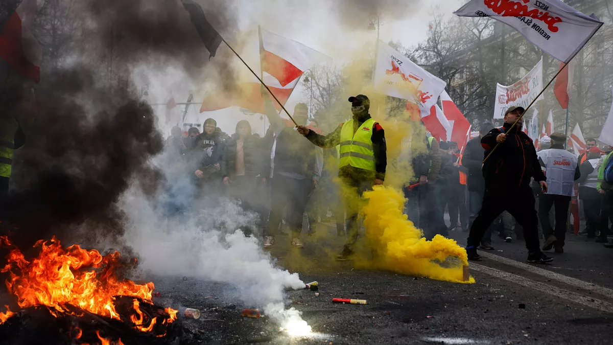 protestat e fermereve polonia kerkon heqjen e lehtesimeve per prodhimet ukrainase nga be