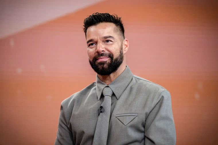 Ricky Martin: Babai im më inkurajoi të flas hapur për identitetin tim seksual