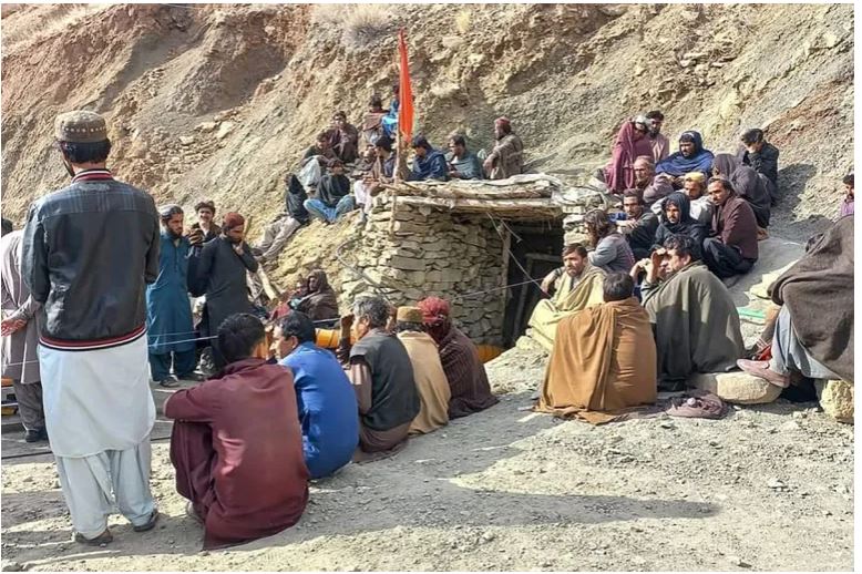 Shembet miniera në Pakistan, 12 punëtorë të vdekur