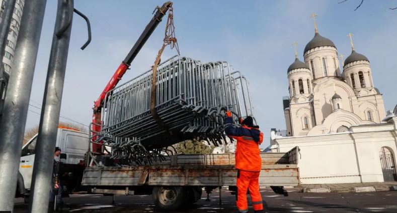 Sot varrimi i Navalny-t, s’kanë fund telashet, bashkëpunëtorët e liderit opozitar rus: S’po gjejmë makinë funerali për të transportuar trupin