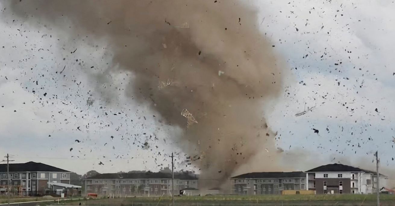 Tornado godet shtetin e Indianas në SHBA, 3 të vdekur