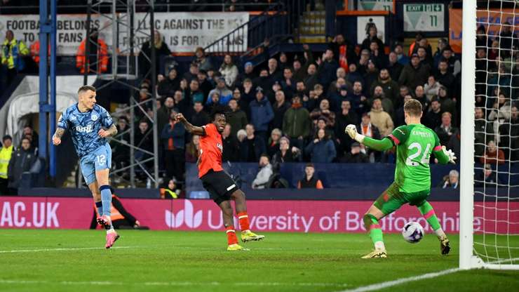 video aston villa sheh nga champions skuadra e emery ben detyren ndaj luton