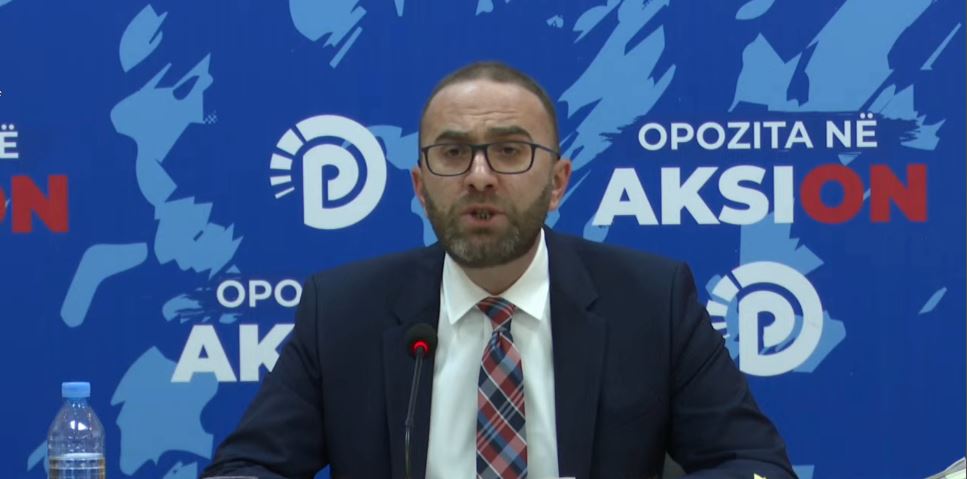 akuzat per perfshirjen e vellait te tij ne laboratorin e droges ne xibrake bardhi kerkese per interpelance urgjente me kryeministrin rama