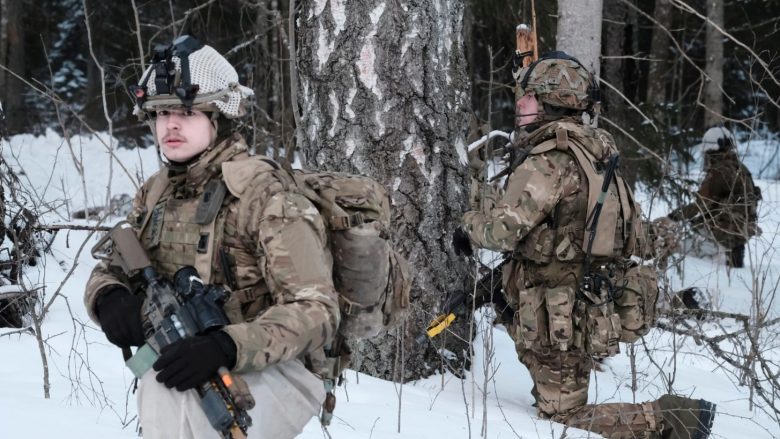 ambasadoret e tre vendeve baltike mesazh per nato n dhe perendimin behuni gati qe putini mund te nise nje lufte edhe kunder nesh