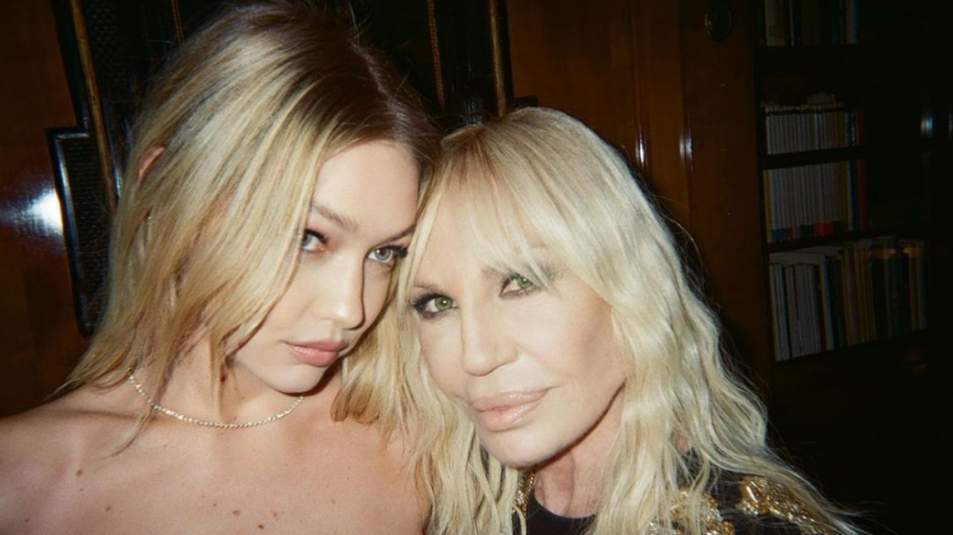 Antonella Versace uron Gigi Hadid për ditëlindje: Je e bukur brenda dhe jashtë