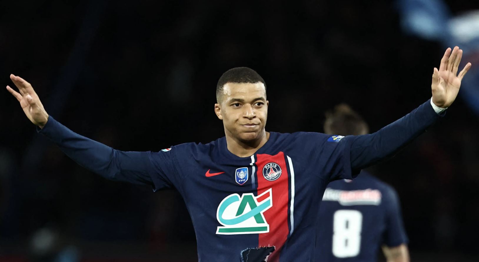 djall dhe engjell mbappe dergon psg ne finale zbut edhe enrique video