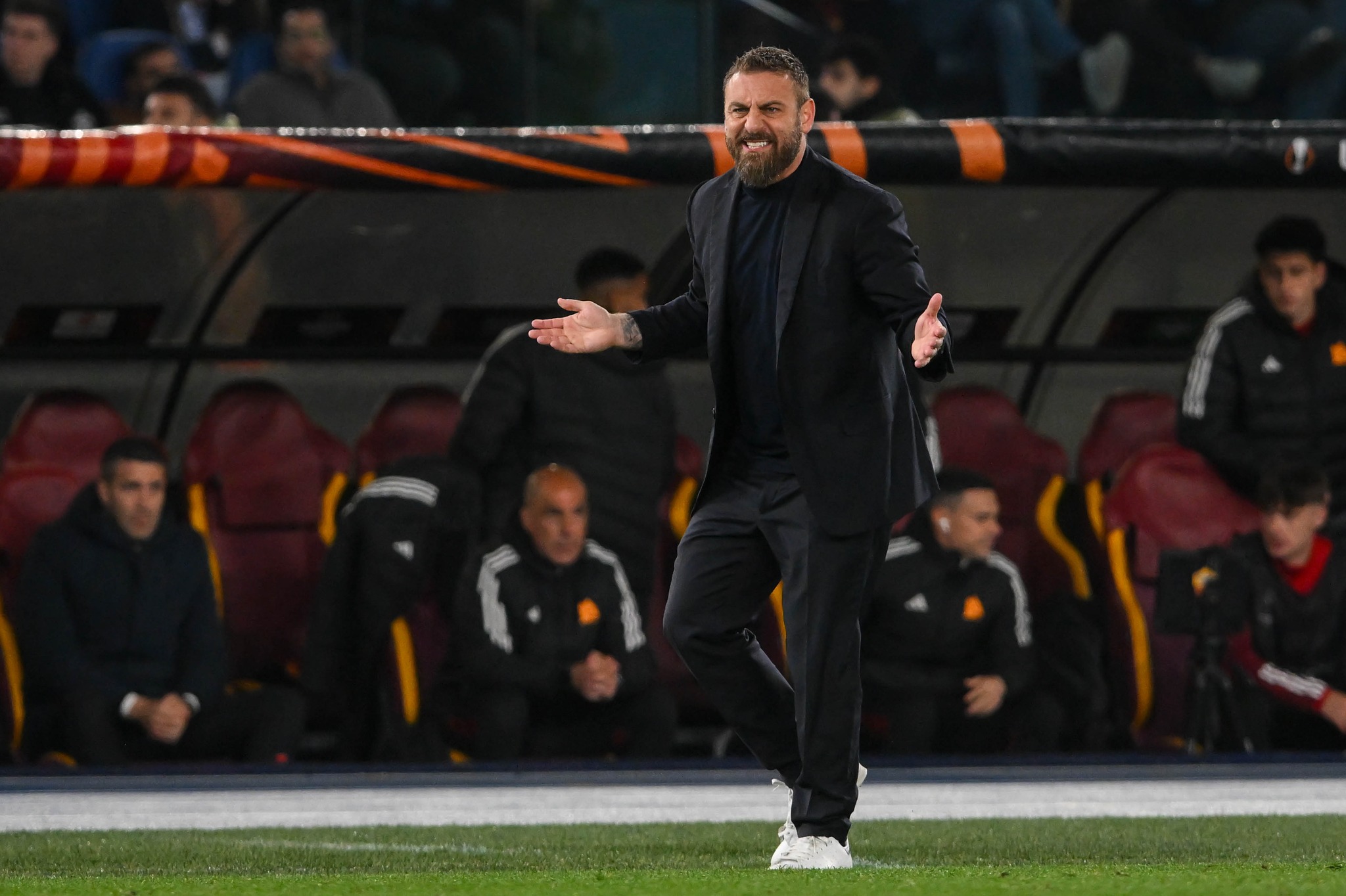 ishim perfekt de rossi nuk e fsheh gezimin e pergezon edhe pioli tifozet ultimatum lojtareve ndalni inter