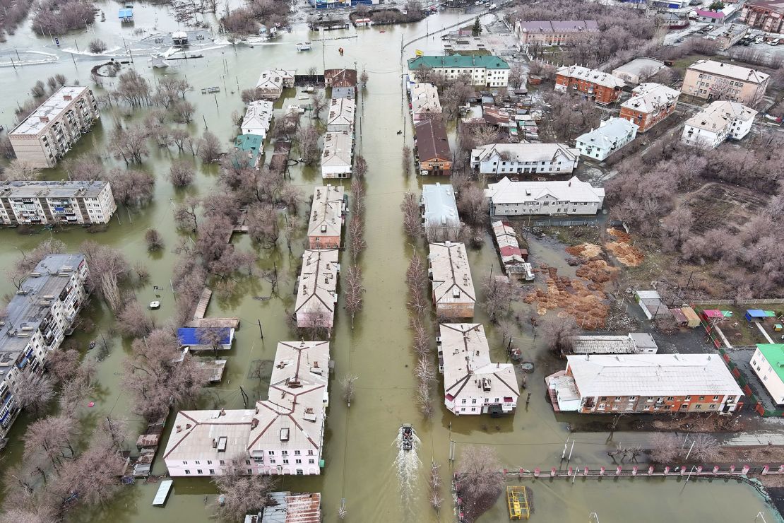 katastrofa me e madhe ne 80 vjet permbytjet shkaterrojne rajonet e rusise dhe kazakistanit por me e keqja ende nuk ka ardhur