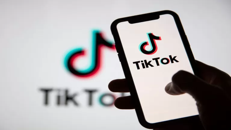 KE i jep TikTok ultimatum 24-orësh për aplikacionin e ri