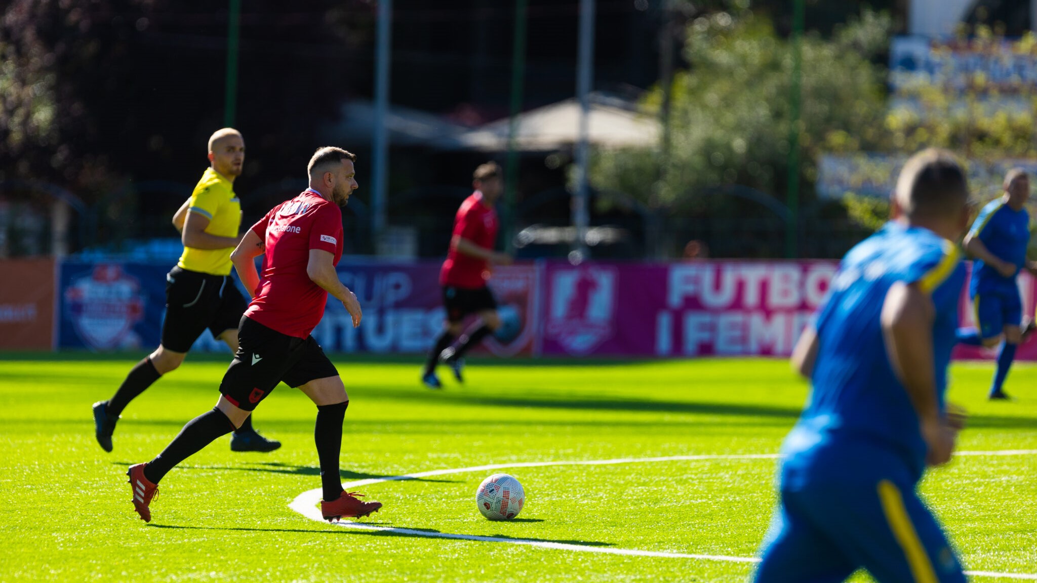 kombetarja shqiptare e veteraneve miqesore me ekipin fc kosova schaerbeek ne 26 maj ne bruksel