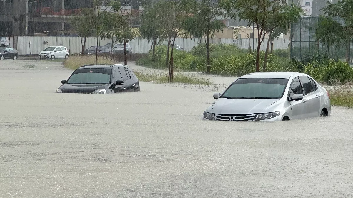 Kostoja e dëmtimit të makinave dhe shtëpive në Dubai është tronditëse! Ekspertët: Edhe kur ujërat të tërhiqen, dëmi do kohë për t’u riparuar