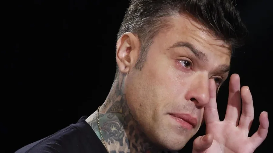 Nga ndarja me Chiara Ferragnin te tentativa për vetëvrasje, Fedez thyen heshtjen dhe përlotet