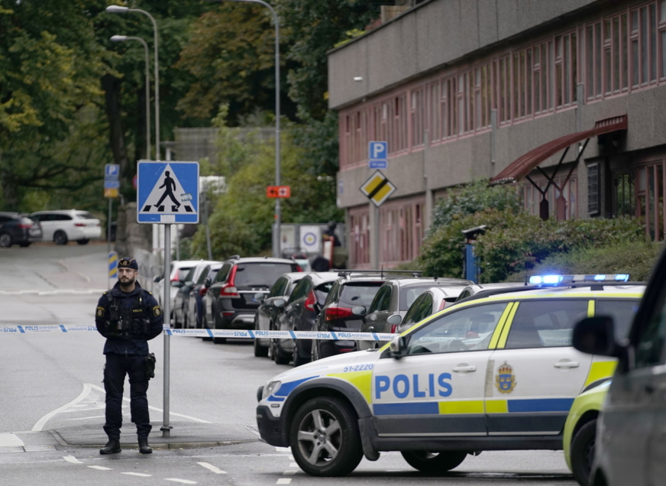 Suedi, një burrë sulmon dhe plagos tre gra në qytetin e Västerås