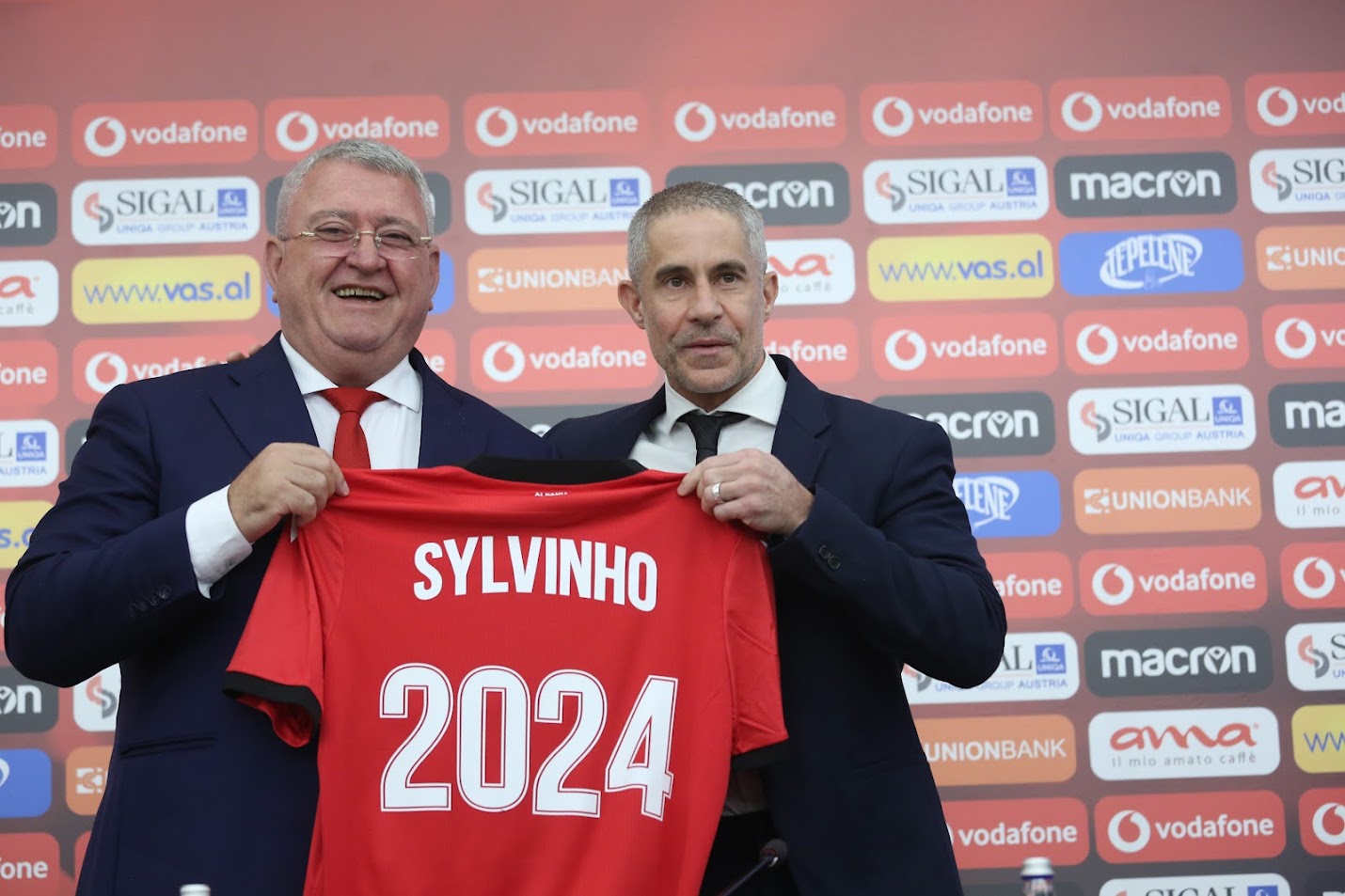 sylvinho kunder rrymes kerkon 23 lojtare ne euro2024 duka zbulon arsyet i del ne krah trajnerit te kombetares