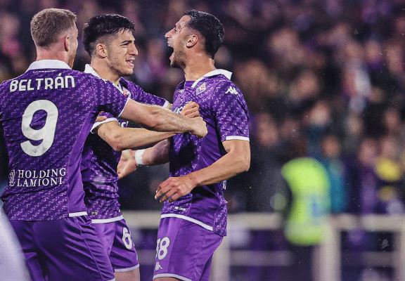 video atalanta peson disfante ne firenze fiorentina buzeqesh ne gjysmefinalen e pare te kupes se italise