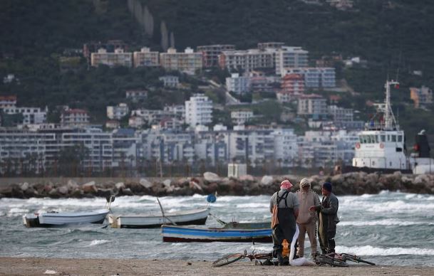 vilat e trump it bejne buje ne vlore rritet me qindra euro per meter katror vlera e pronave me pamje nga sazani