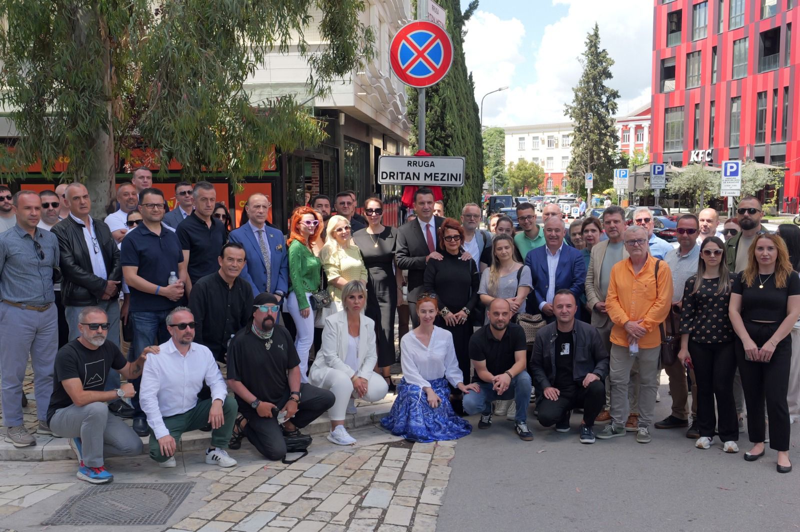 nje rruge ne tirane merr emrin e dritan mezinit veliaj do vazhdoje te na frymezoje te gjitheve