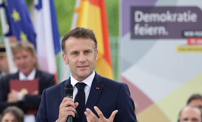 per here te pare pas me shume se dy dekadash macron vizite tre ditore ne gjermani