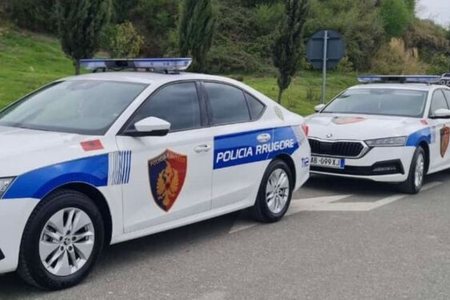 policia ne kerkim te nje 56 vjecari ngacmoi seksualisht dhe kercenoi me thike nje vajze te zona e liqenit