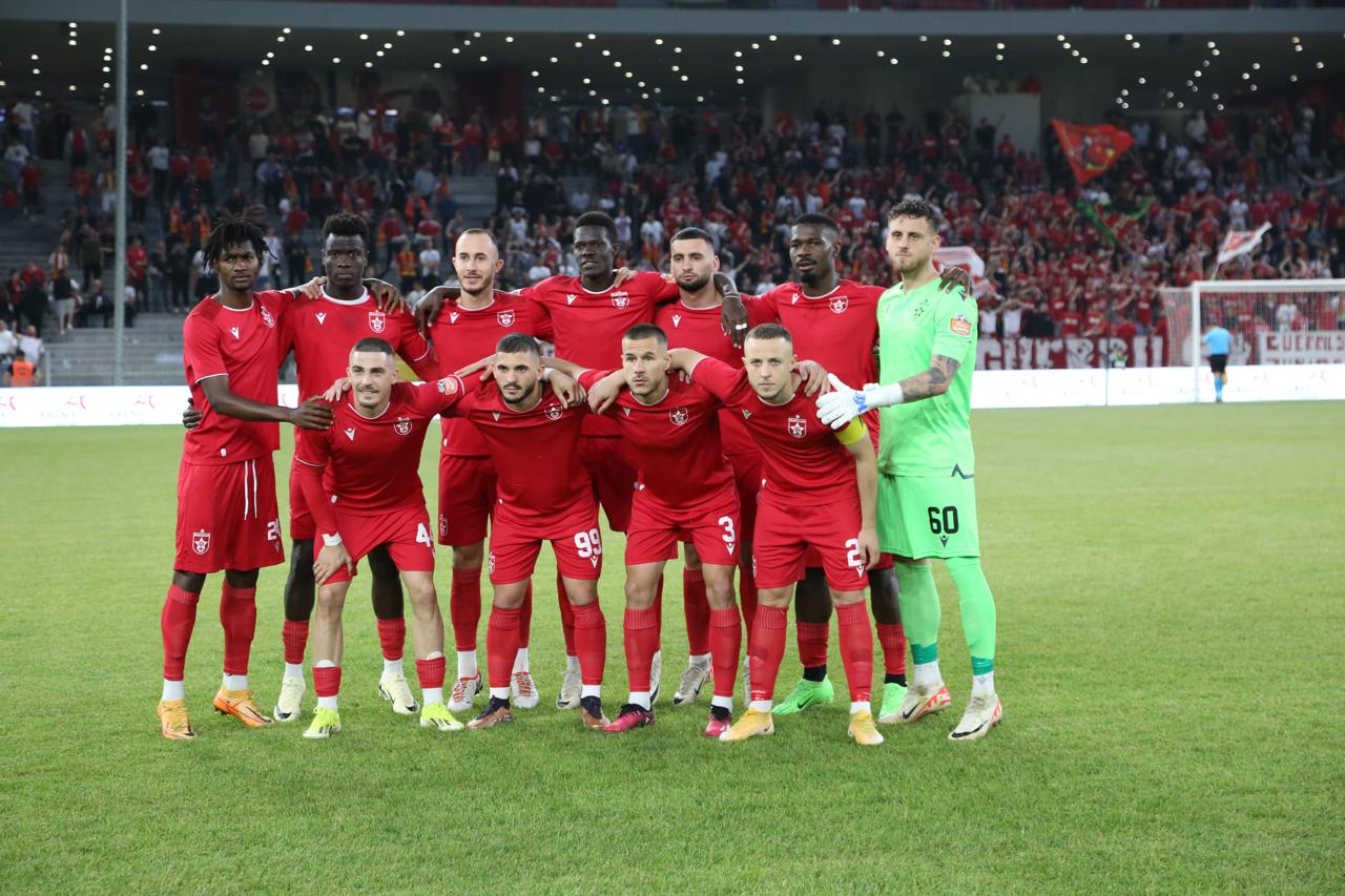 shans i arte ne ligen e kampioneve partizani ne vazon e pare nese fitojne titullin