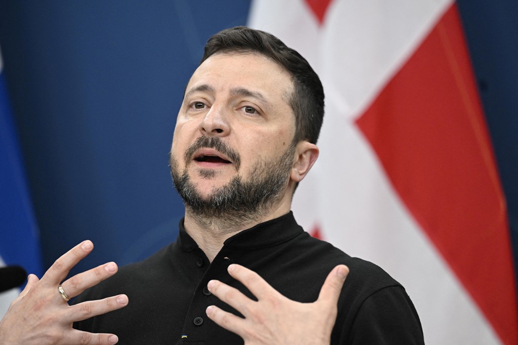 zelenskyy perdorimi i armeve perendimore per te sulmuar rusine eshte vetem ceshtje kohe