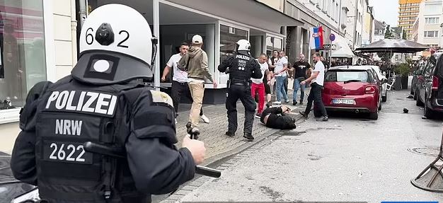 angli serbi perballja nis ne rruge mes tifozeve dyshohet se sherri nisi nga shqiptaret 3 tifoze te pergjakur