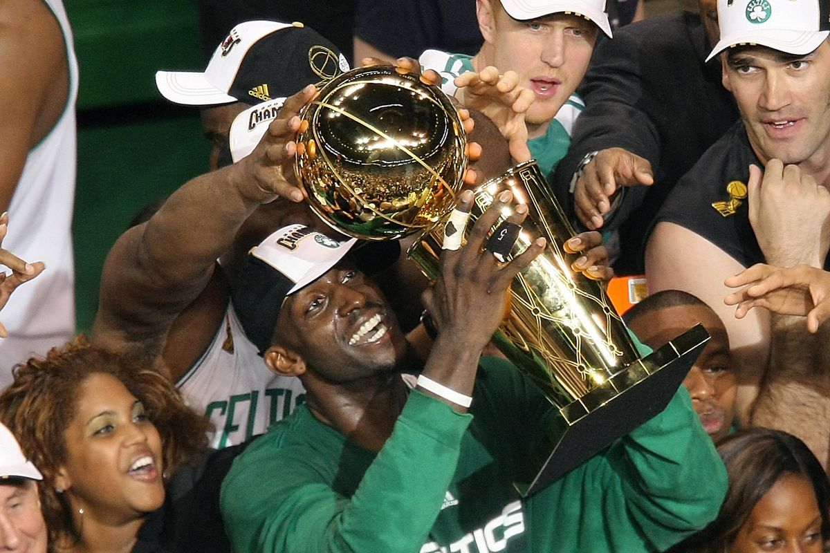 boston nuk zhgenjen tifozet ne shtepi shpallet kampion i nba video