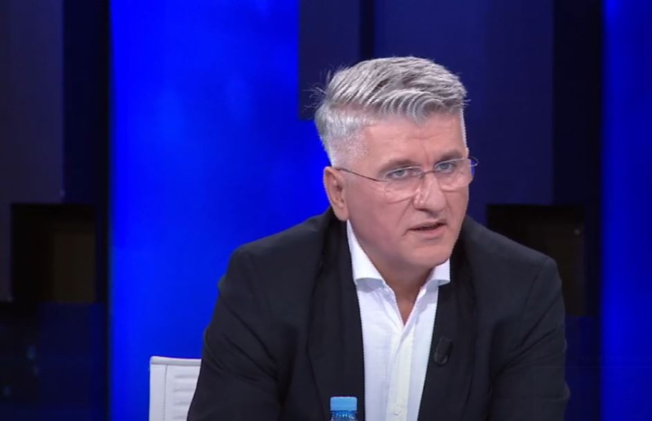 konflikti brenda pd se aleati me i mire i gjekmarkaj percarja tashme eshte plage e mbyllur ceshtja nuk eshte se cilin do kryetar alibeaj por ke zgjedhin demokratet