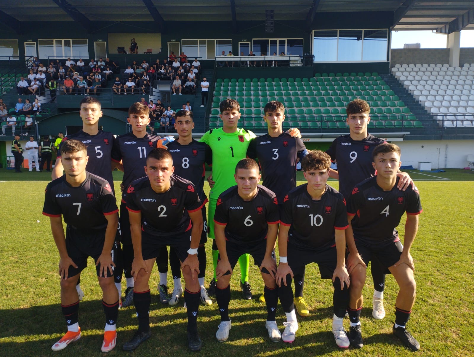 miqesoret e moshave shqiperia u 17 barazon 1 1 me azerbajxhanin u 17 ne egnatia arena